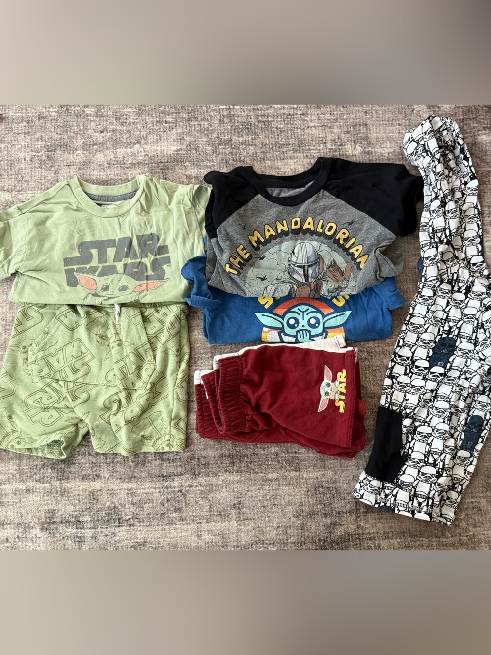 STAR WARS BUNDLE! The Mandalorian Baby Yoda Graphic